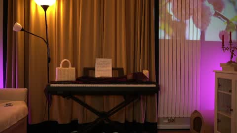 lady_nicolett online show from May 18, 4:07 am