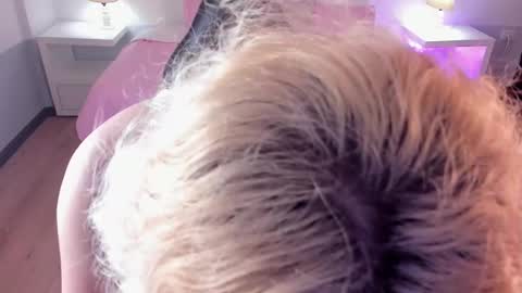 Snapshot of lady_noize chatting on February 28, 8:28 pm Lady  online show from February 28, 8:28 pm