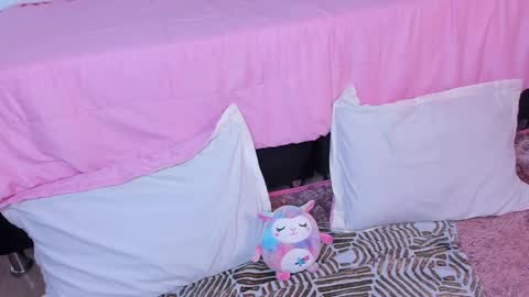 Snapshot of lady_noize chatting on March 2, 2:08 am Lady  online show from March 2, 2:08 am