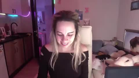 lady_smile69 online show from November 8, 4:45 am