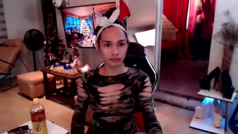 Snapshot of lady_sovereign chatting on January 7, 5:01 am M MMY online show from January 7, 5:01 am