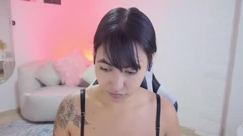 Lady Violet Bridgerton online show from January 6, 8:45 pm