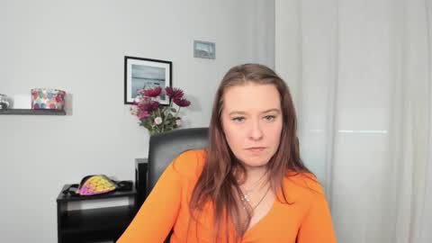 Snapshot of ladyalessa chatting on June 2, 5:31 am ALESSA online show from June 2, 5:31 am