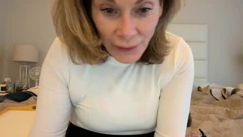 Ladybabs online show from February 10, 7:07 pm
