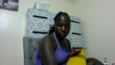 Snapshot of ladyblossoms19 chatting on March 4, 10:27 pm lindah32 online show from March 4, 10:27 pm