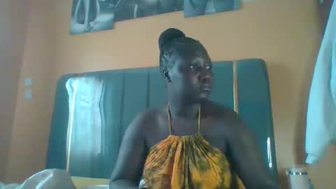lindah32 online show from May 13, 11:51 am