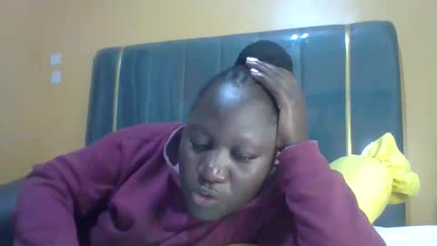 lindah32 online show from May 14, 12:06 am