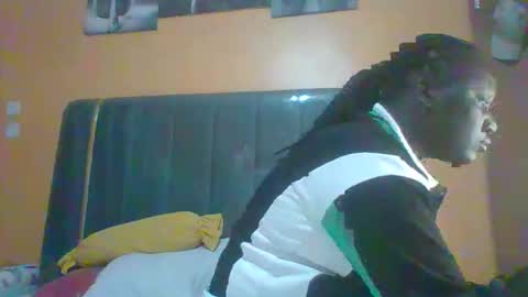 lindah32 online show from May 24, 8:25 pm