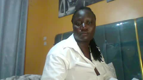 Snapshot of ladyblossoms19 chatting on June 21, 10:34 pm lindah32 online show from June 21, 10:34 pm