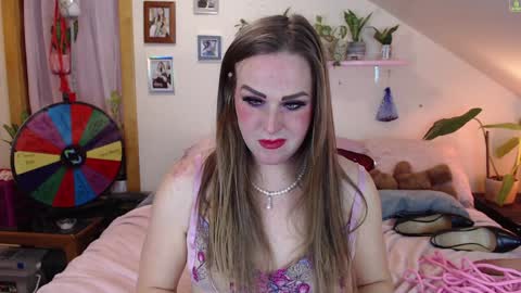 ladyboyhomemaker online show from January 4, 11:22 am