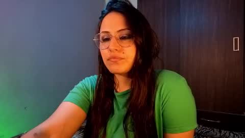 Snapshot of ladygwendolyn chatting on March 29, 2:44 am Gwen online show from March 29, 2:44 am