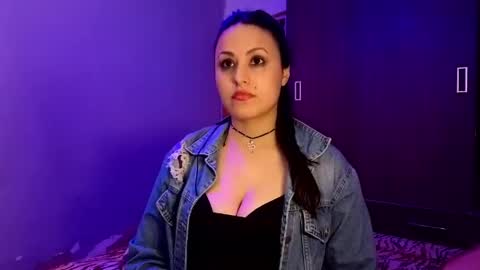 Snapshot of ladygwendolyn chatting on April 5, 1:14 am Gwen online show from April 5, 1:14 am