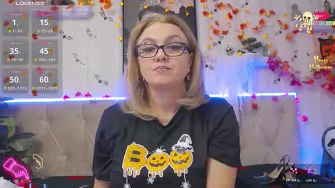 Snapshot of ladyjeen chatting on October 28, 5:15 pm Lady Jeen Back on Sunday 8th of December online show from October 28, 5:15 pm