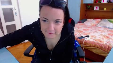 LadyLHoty online show from July 17, 9:49 am