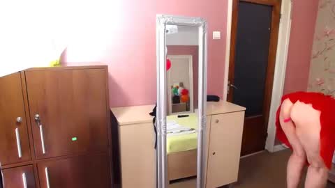 ladymariahx online show from December 27, 4:36 am