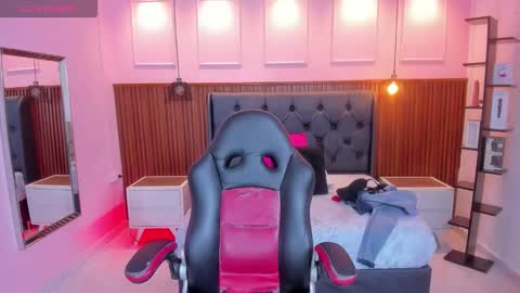 LADY  online show from October 8, 7:22 pm