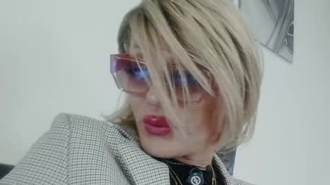 Oxana online show from May 5, 1:13 am