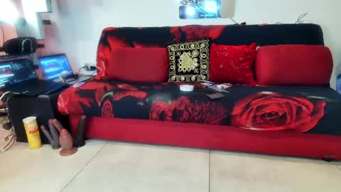 Oxana online show from May 9, 1:22 am