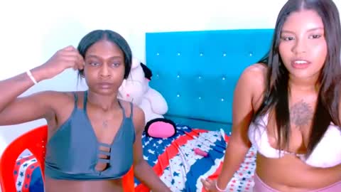 laura online show from December 22, 11:41 pm