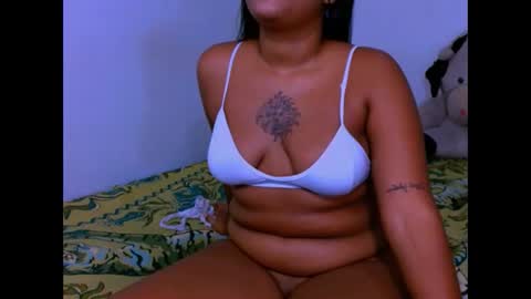 laura online show from October 22, 12:44 am