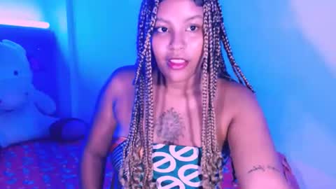 Snapshot of ladypussy69779756 chatting on March 4, 4:40 am laura online show from March 4, 4:40 am