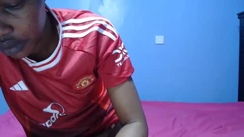 ladyqeeen online show from February 18, 5:53 am