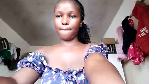 ladysilk_ online show from February 20, 6:59 am