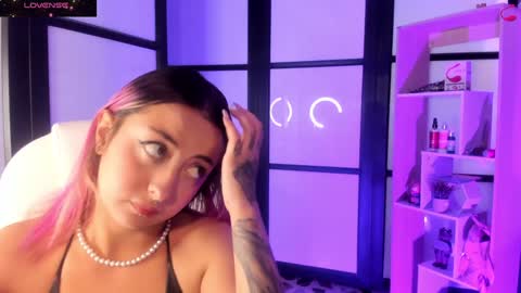Lady  online show from December 6, 11:25 pm