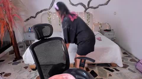 Snapshot of ladysweetts chatting on October 1, 5:13 am Lady  online show from October 1, 5:13 am