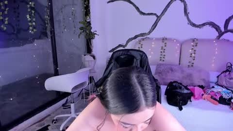 Lady  online show from November 10, 5:06 am