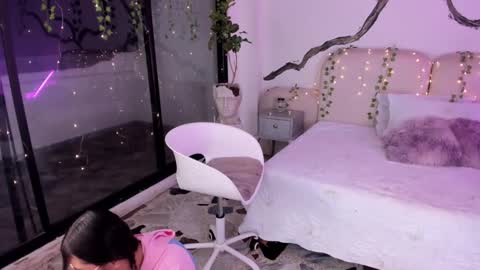 Lady  online show from November 13, 5:39 am