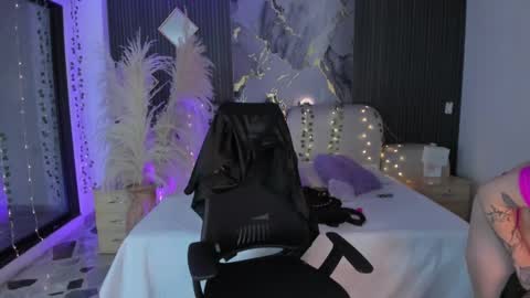 Lady  online show from February 13, 4:52 am