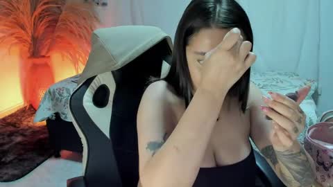 Lady  online show from May 6, 4:08 am