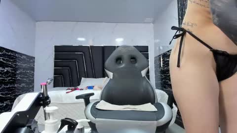 Ladyy Scarlett online show from January 18, 3:32 am