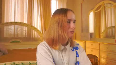 laelneizer online show from June 9, 12:50 pm