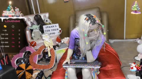 Skinnygirl online show from December 20, 1:14 am