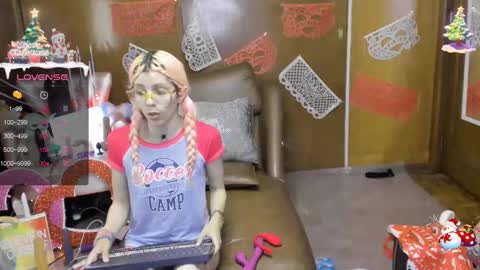 Skinnygirl online show from February 14, 1:02 am