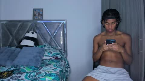 Snapshot of lagosanthos chatting on November 25, 8:42 pm LagoSantos online show from November 25, 8:42 pm