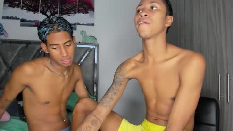 Snapshot of lagosanthos chatting on February 14, 2:08 am LagoSantos online show from February 14, 2:08 am