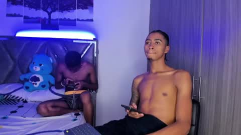 LagoSantos online show from April 29, 7:42 pm