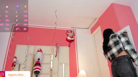 Snapshot of laguna_blue chatting on December 27, 12:12 pm Laguna Blue online show from December 27, 12:12 pm
