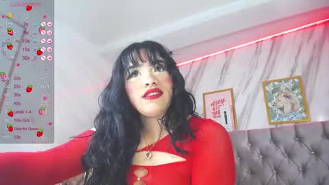 Laia online show from December 19, 6:23 am