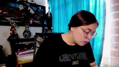 laia_hadid online show from March 5, 4:03 pm