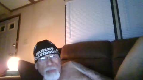 laidbackluxury online show from June 20, 8:06 am