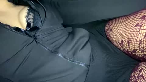 Snapshot of laila602 chatting on February 18, 3:19 pm laila602 online show from February 18, 3:19 pm