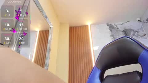   online show from October 2, 12:23 pm