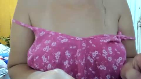 Snapshot of lailasensu chatting on January 14, 12:33 pm LAILA online show from January 14, 12:33 pm