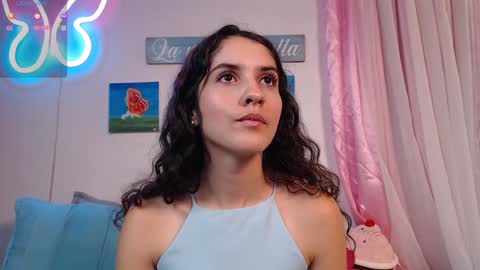 Snapshot of lailypink chatting on December 7, 11:56 pm samanta online show from December 7, 11:56 pm