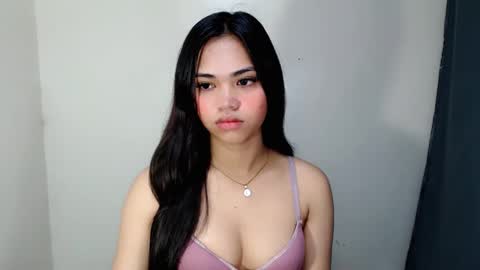 laire online show from May 7, 6:41 am