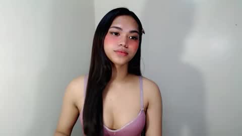 laire online show from May 13, 6:22 am